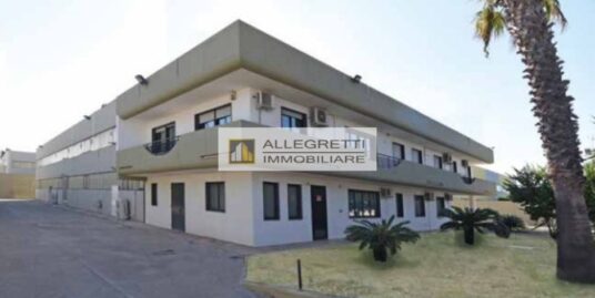 VENDE – CAPANNONE – MOLFETTA (Zona Artigianale/Industriale)