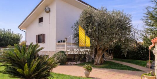 VENDE – VILLA Terlizzi-Sovereto (BA)